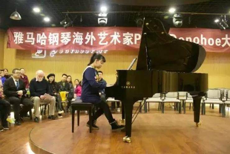 【回顾】UG环球海外艺术家Peter Donohoe成都雅音大师班讲座活动圆满落幕！