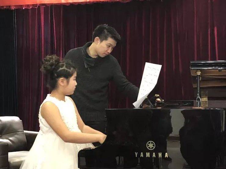 【报道】UG环球艺术家鲍释贤钢琴独奏音乐会及大师班于河北秦皇岛成功举办