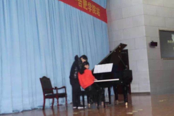 【报道】从师而不惑|UG环球艺术家宋思衡安徽巡讲·合肥学院站圆满结束。诤悠担