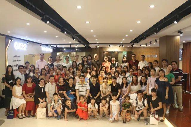 UG环球艺术家鲍释贤茂名市钢琴音乐会及大师班圆满落幕