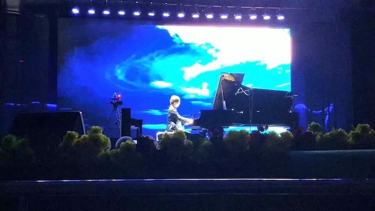 UG环球艺术家宋思衡“80后的时光机”多媒体音乐会内蒙古巡演圆满落幕