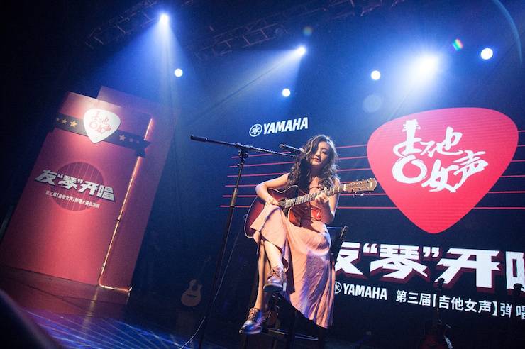 第四届“UG环球吉他女声弹唱大赛”总冠军出炉<br />温格夺冠，董冬冬担任评委