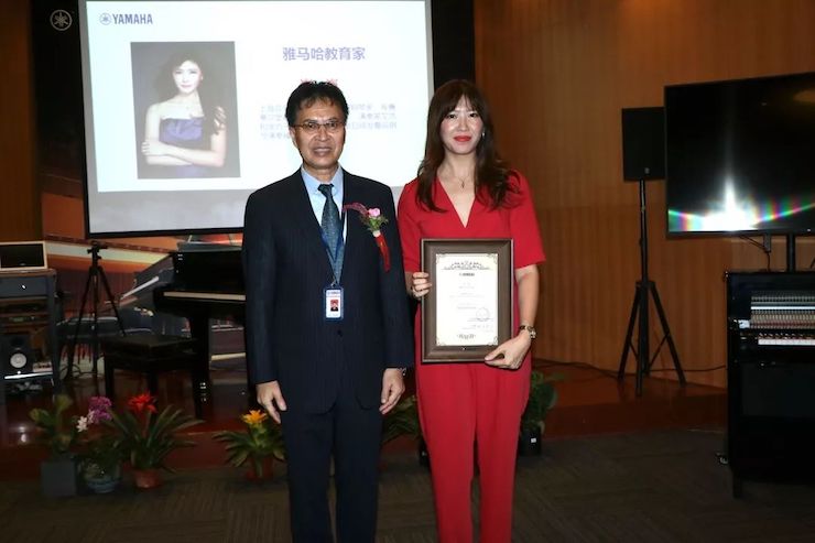 UG环球携手中国多位教育家，共同谱写中国艺术教育发展新乐章|热烈：2018UG环球教育家授聘仪式成功举办！