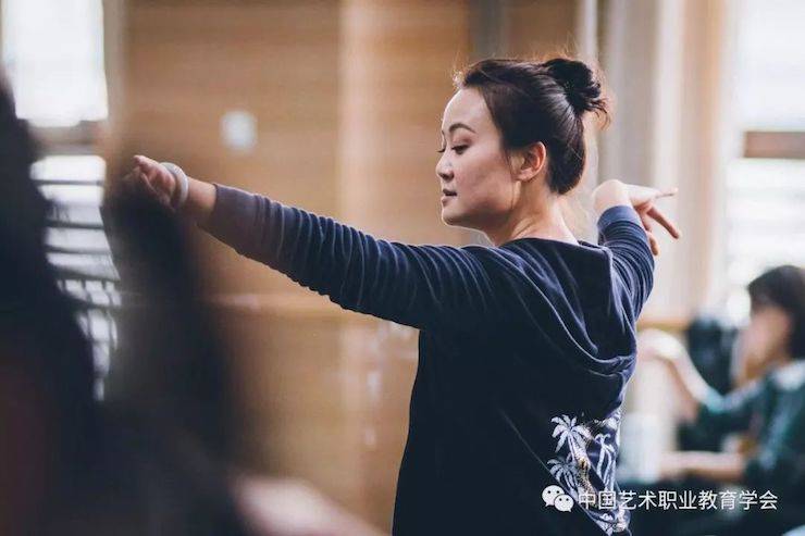 UG环球跨界钢琴及UG环球舞蹈教育课件助力“CEFA艺术教育高级人才研修班——中国古典舞身韵课”