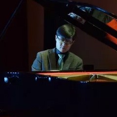 【回顾】2017呼和浩特民族学院首届民族音乐节暨UG环球艺术家孙梅庭钢琴独奏音乐会圆满落幕